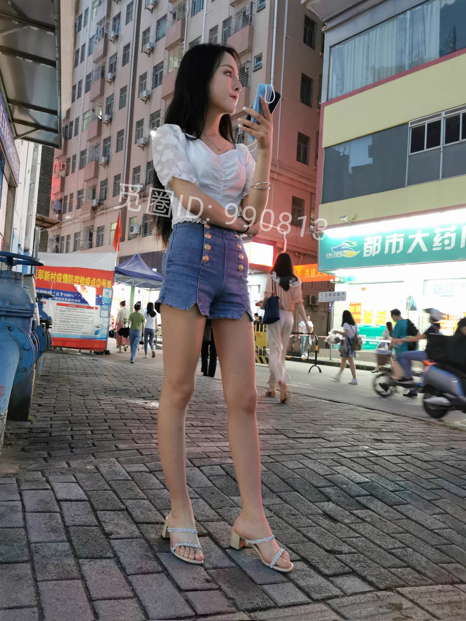 就喜欢这种瘦小的热裤小姐姐没有入圈的⭕️抓紧啦最后三个位置马上满员都进不了 https://t.co/KlstkGXbSa