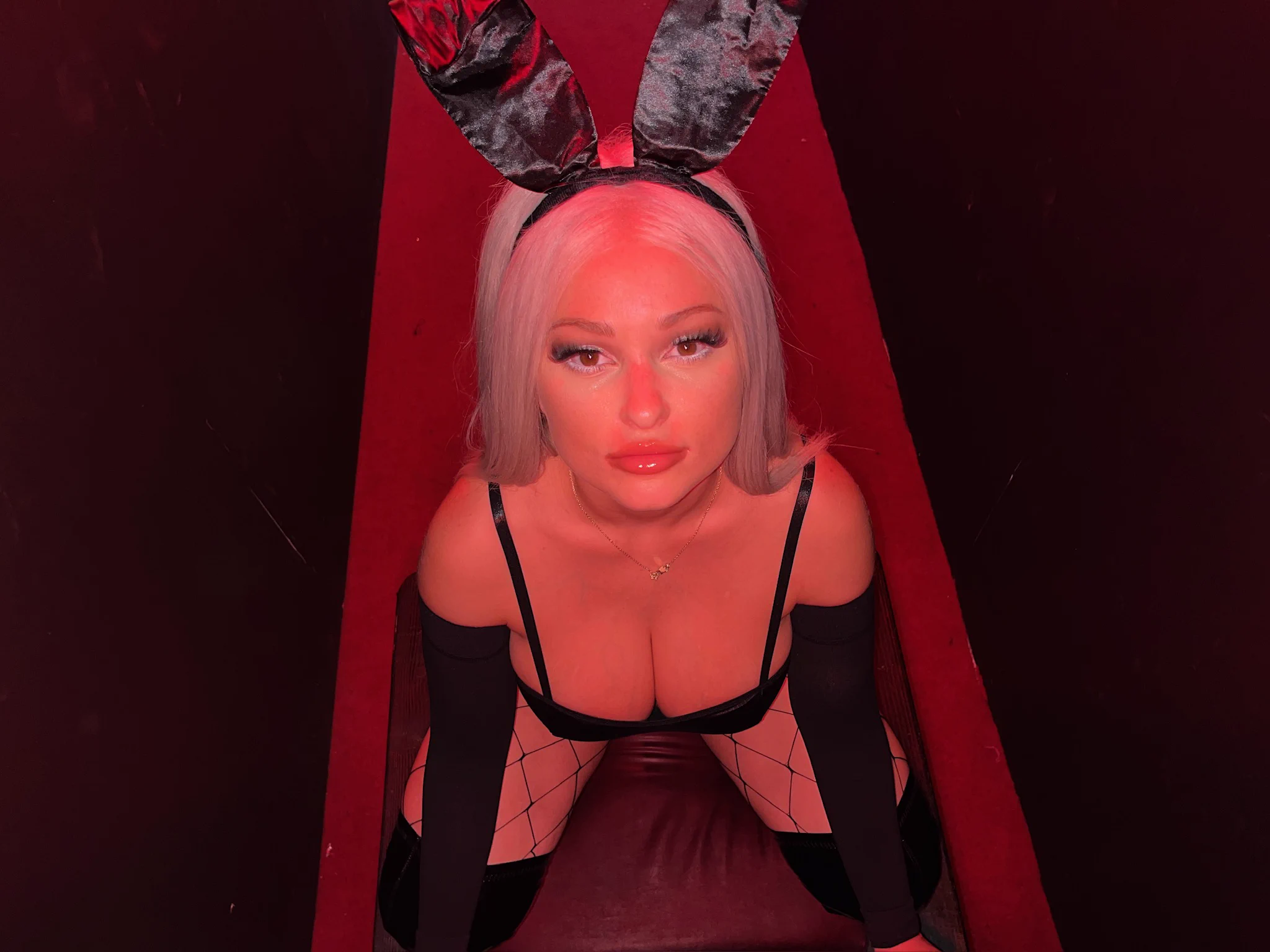 @tryonlylinks F*CK IT sending nudys to everyone who says ‘hi’ 🫶 https://t.co/Pa00TlUDyF