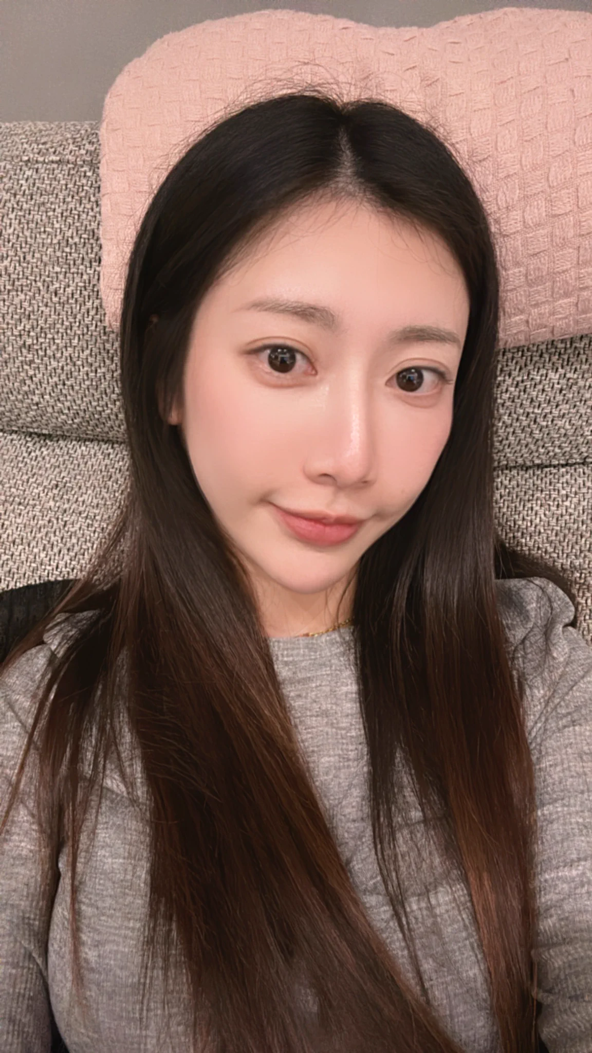晚上九點直播 這個月在蒐集百大水晶鞋 來幫比特衝名次🥺 https://t.co/Cxi2OghwUX