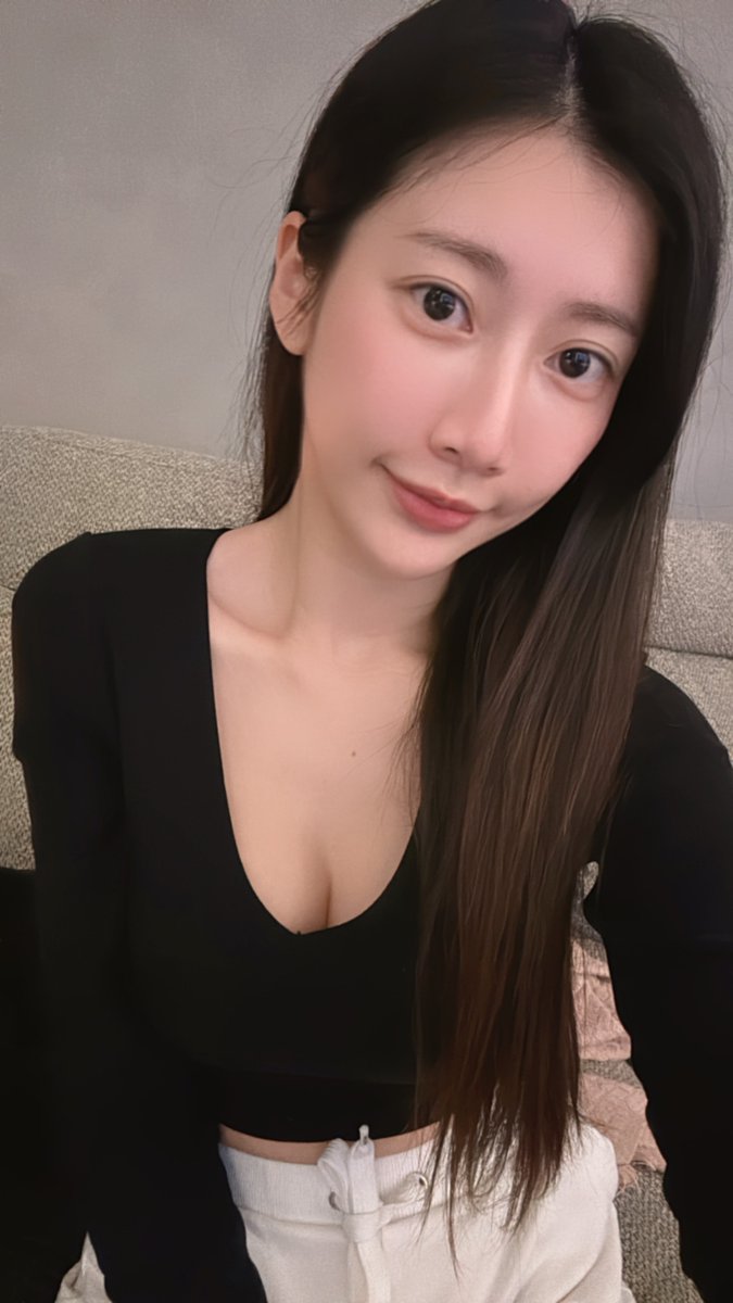 今天開始轉型  成為你們的理想型🤣 https://t.co/KeOqlz7jPJ