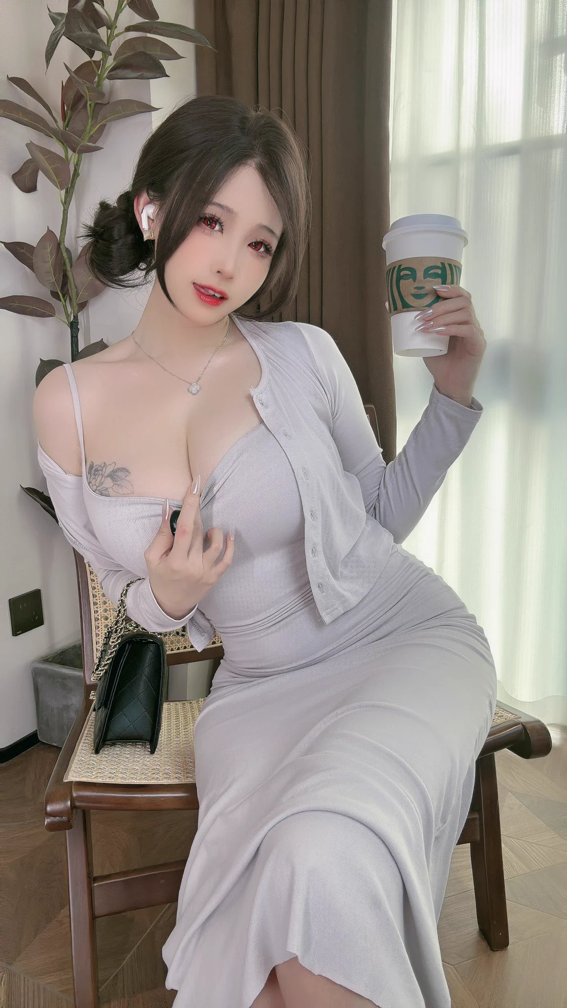 Starbucks https://t.co/MnPMskyXZK