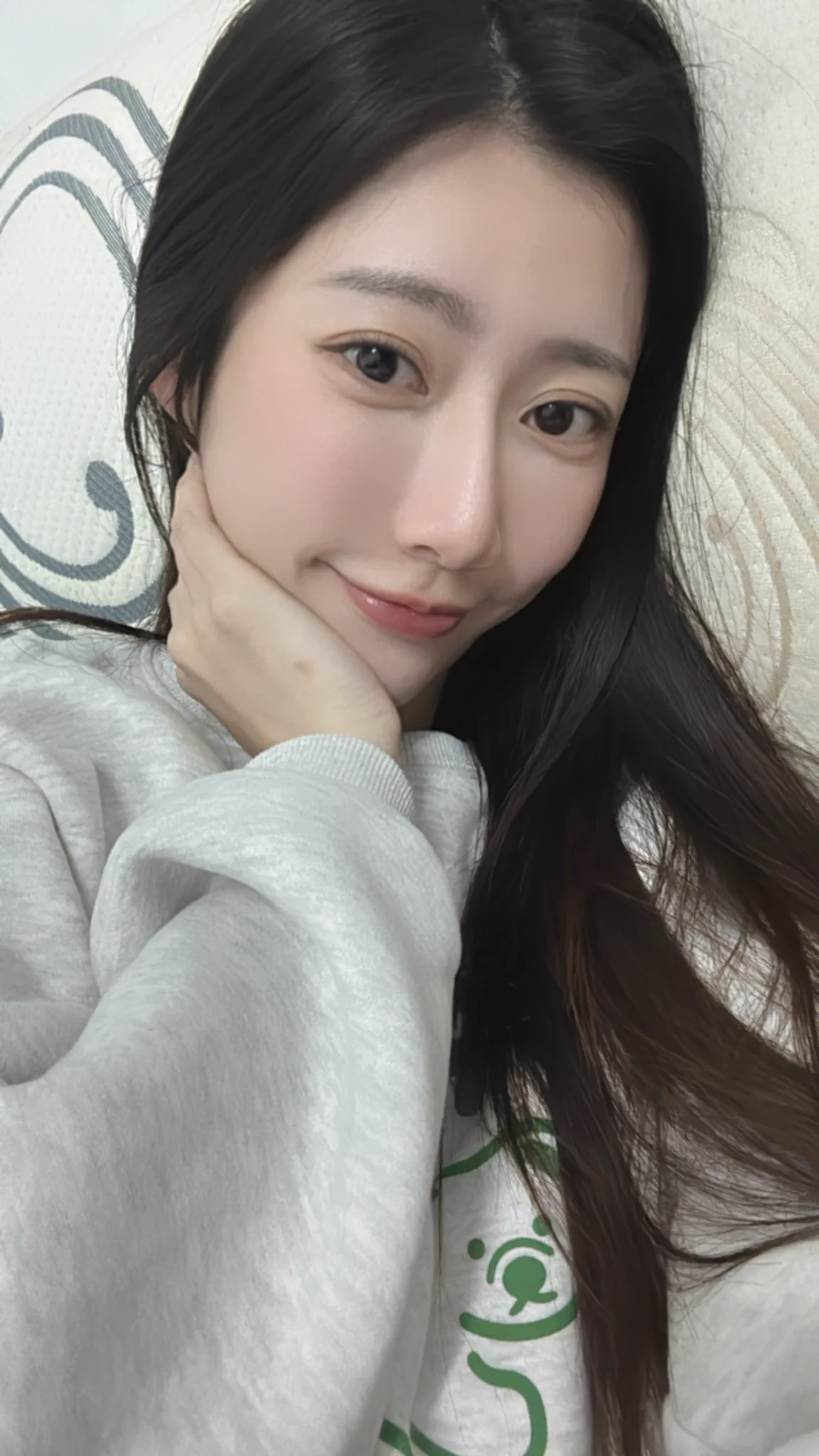 只要一變冷就變得懶懶的🤧 https://t.co/1bCnXu2bPG
