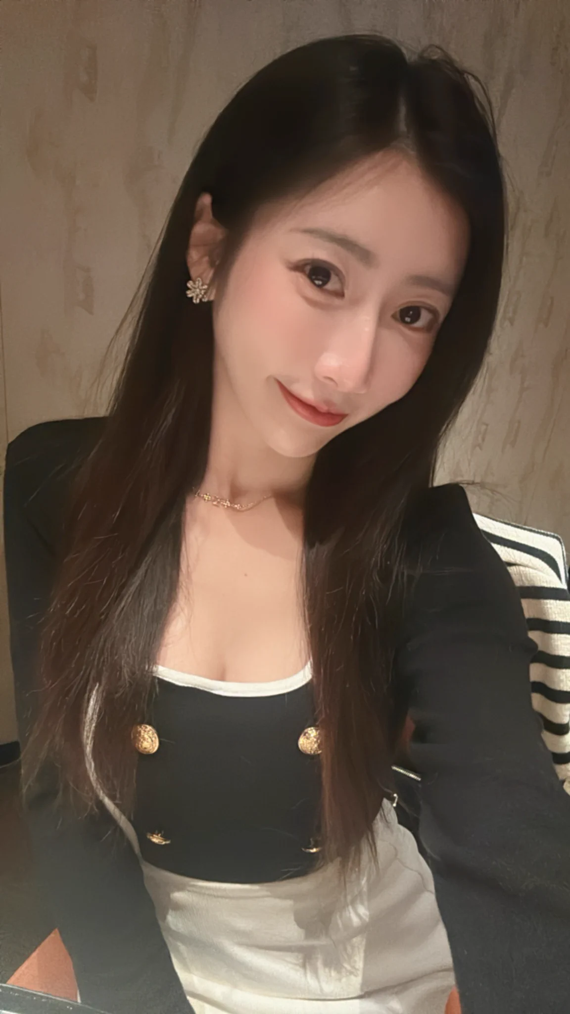這個月倒數兩次直播啦還沒來疼愛比特的人今天晚上九點來報到！！💕 https://t.co/wSmMuVGdz4