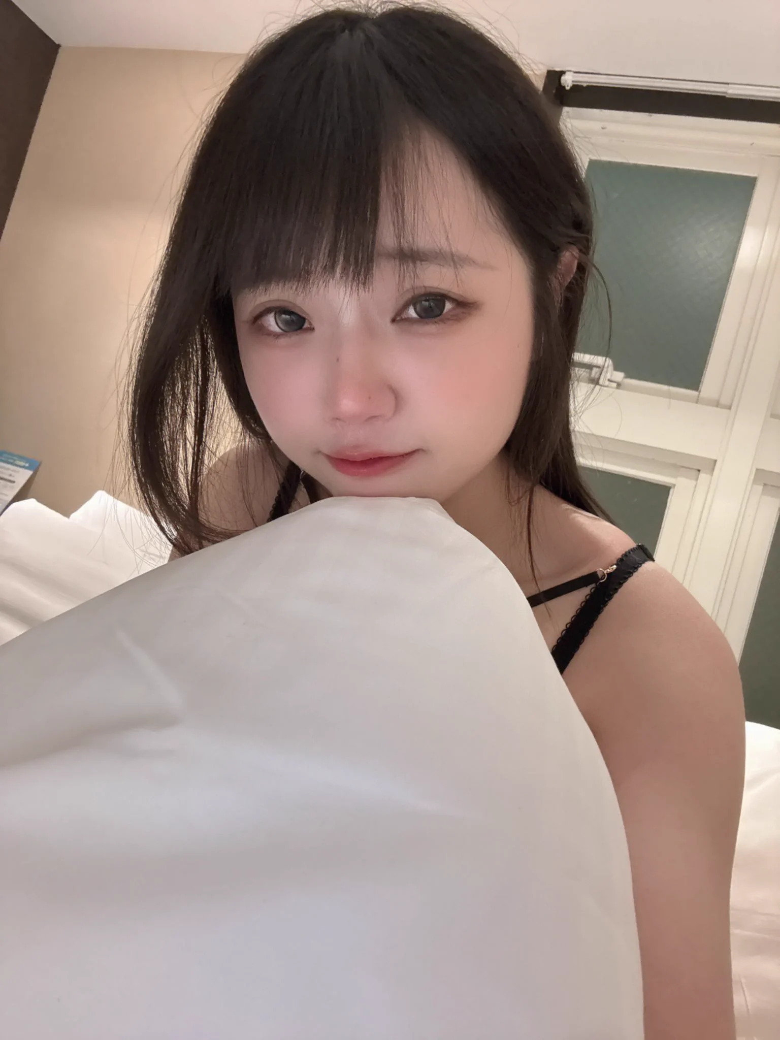 在沖繩也不忘拍給你們好東西❤️這裡是發一些限定福利的好地方要付費解鎖才有唷！願意對別人好的人才可以拿到特別的獎勵！https://t.co/NfvFgPAyX3 https://t.co/MoXuADLSe5