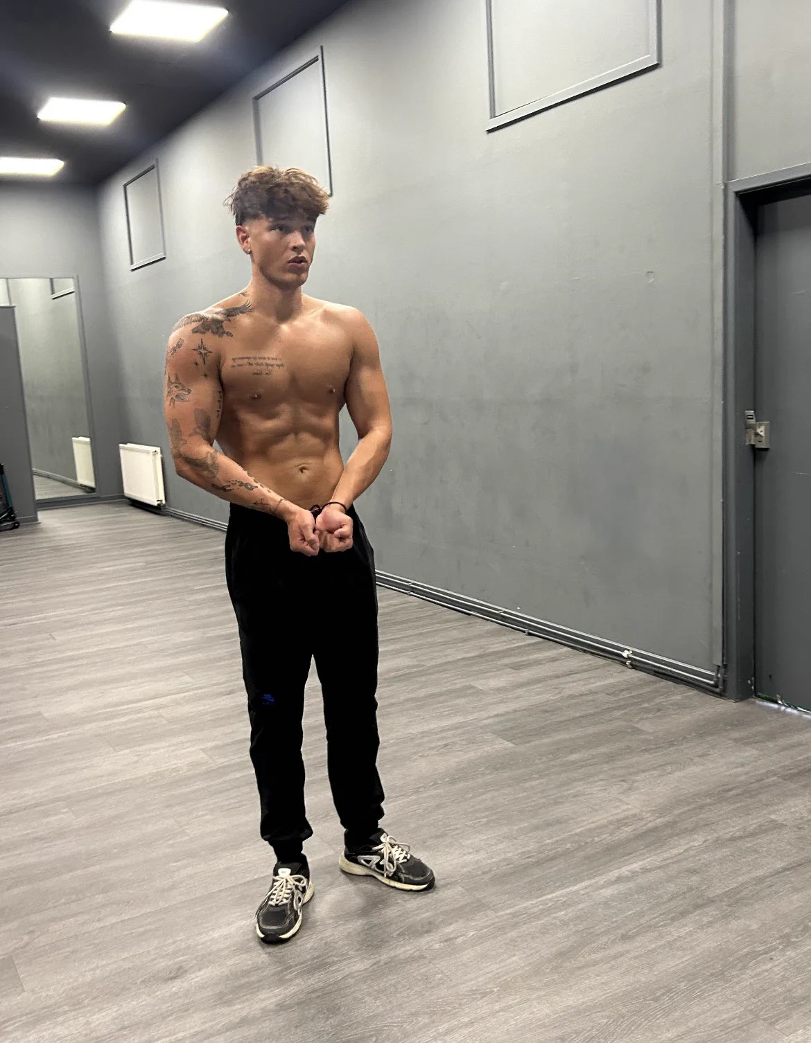 Wanna see more? Slide into my DM's baby. https://t.co/fikzzvcSm6