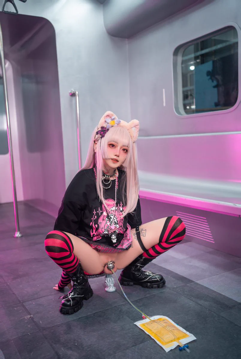Average goth gal be like: https://t.co/n3QyQmllv4