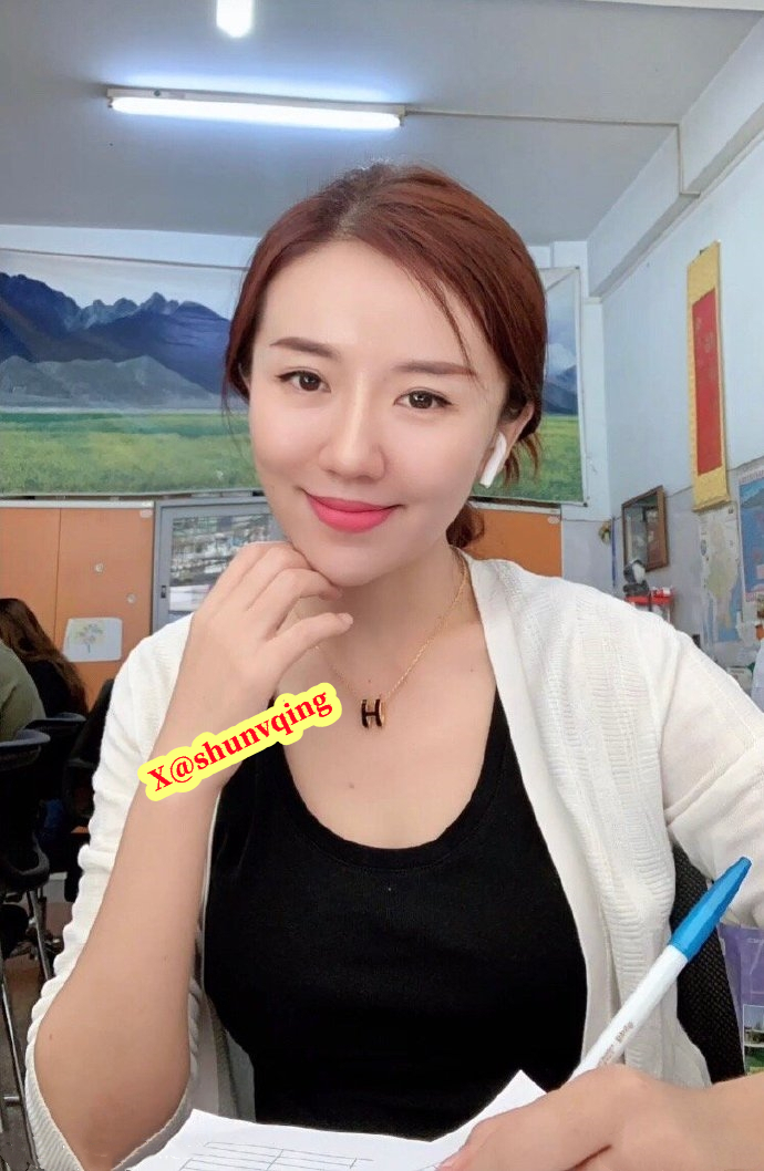 耳机是唯一不用扎针的输液管，发呆是唯一不用付费的宇宙遨游 https://t.co/3WK4I0urLC