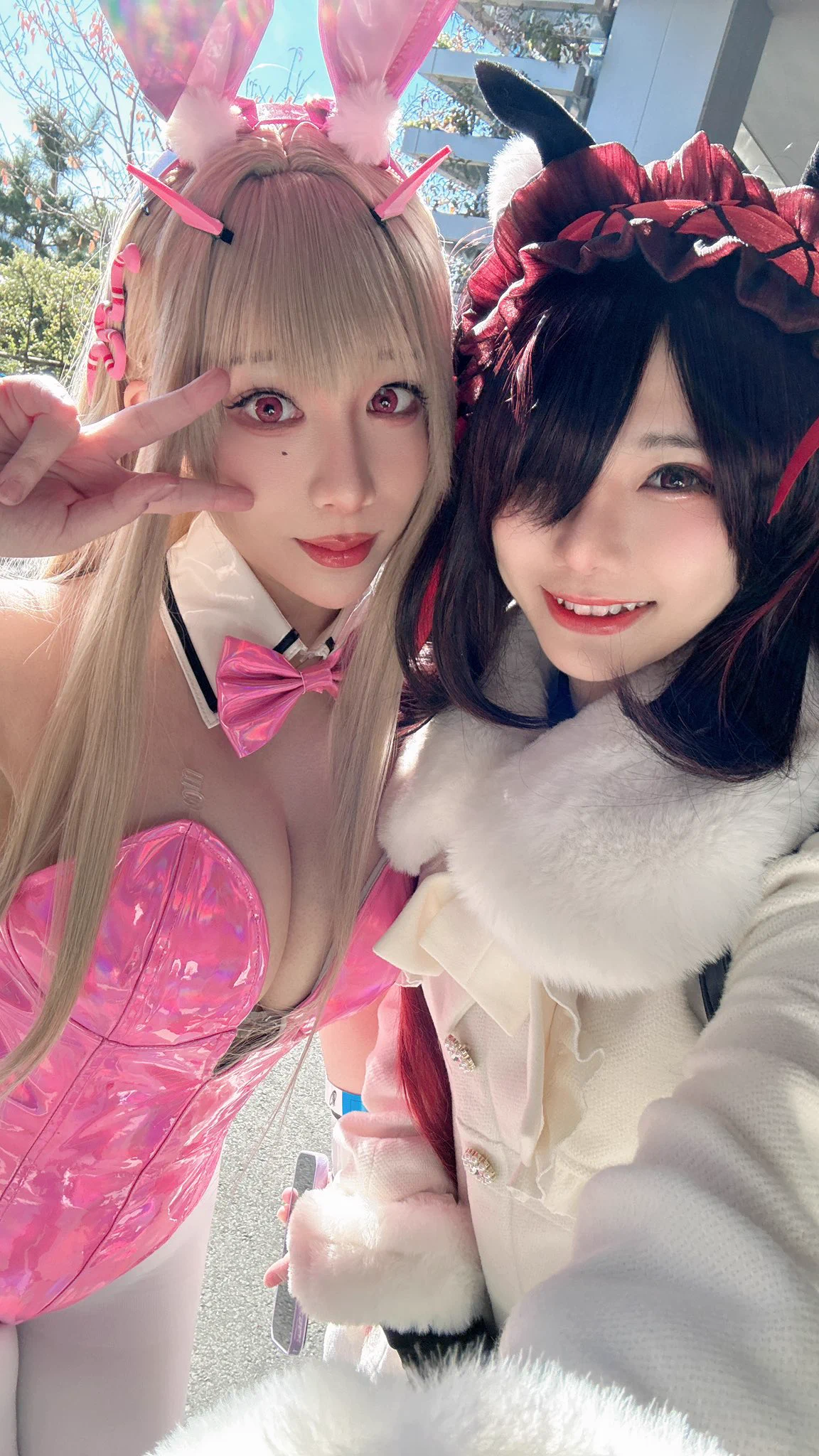 Today took selfie with 4 pretty girls only🤣Tmrw at East 3 Shi 6ab-7ab Amateras#c105 #comiket105 https://t.co/OPlKETsGJN