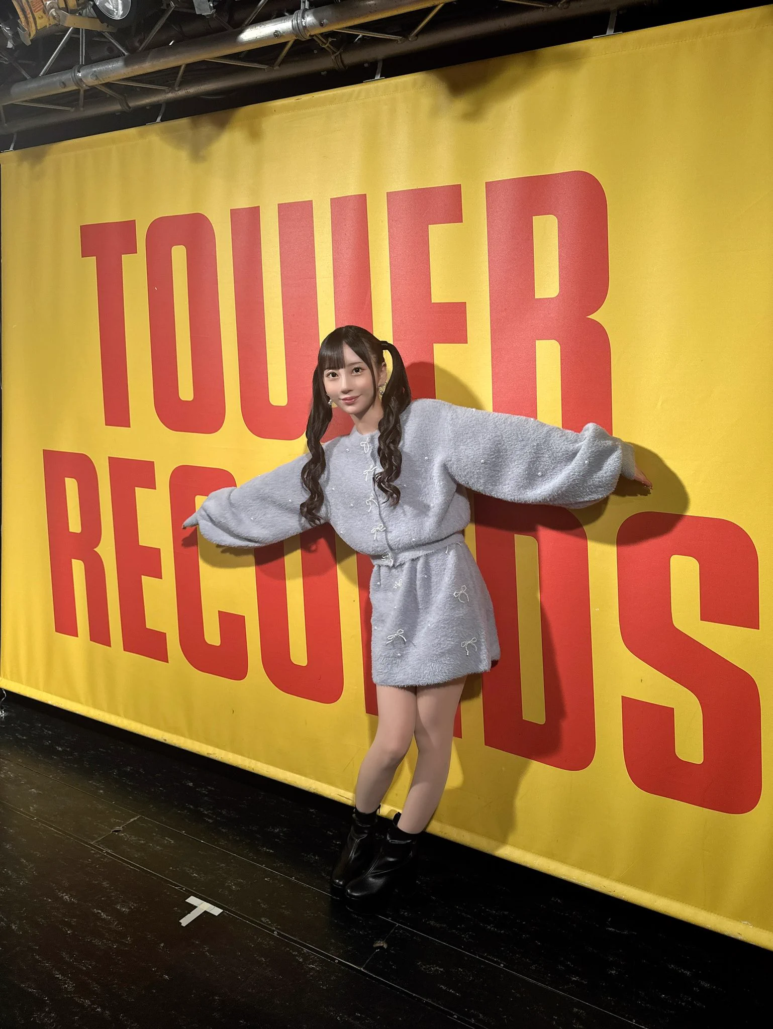 タワーレコード渋谷店様写真集発売記念イベント✨️初めてのタワレコでのイベント、来てくれた皆様ありがとう💗病み上がりで声量がやや小さめでしたが元気な姿を見せられてよかったです🥹2024年、たくさんのイベントを本当にありがとうございました~！今年最後は最強ツインテールで✌️ https://t.co/zxmP1FVgYp