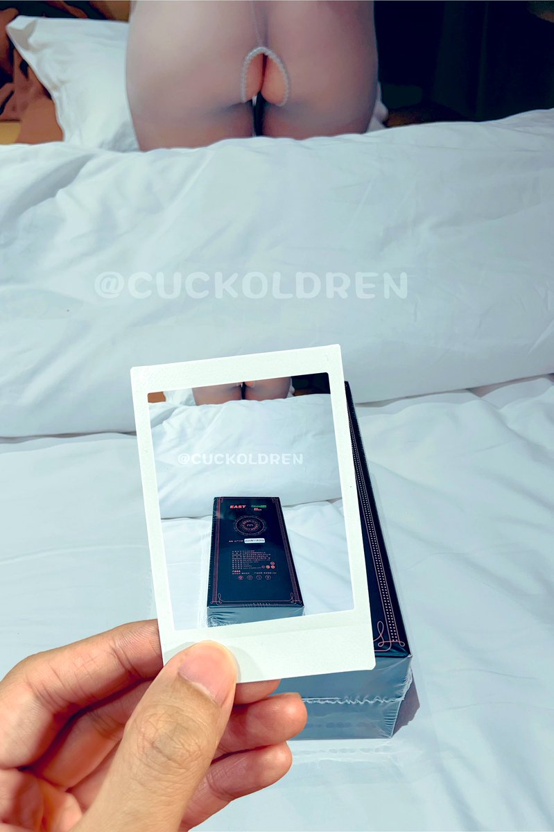 假阳具与穿戴跳蛋测试（一）：最近她与相恋4年相差15岁的弟弟正式分手，我及时补位关系拉近奖励也多了，一年多终于同意我拍片，昨晚试了淘宝买的成人用品效果很棒，先上一张图，后面有更多直男大片与小视频，电报群已提前公开了一张。后期的穿戴跳蛋欢迎大家提提刺激的玩法！ https://t.co/1tJPq65ooY