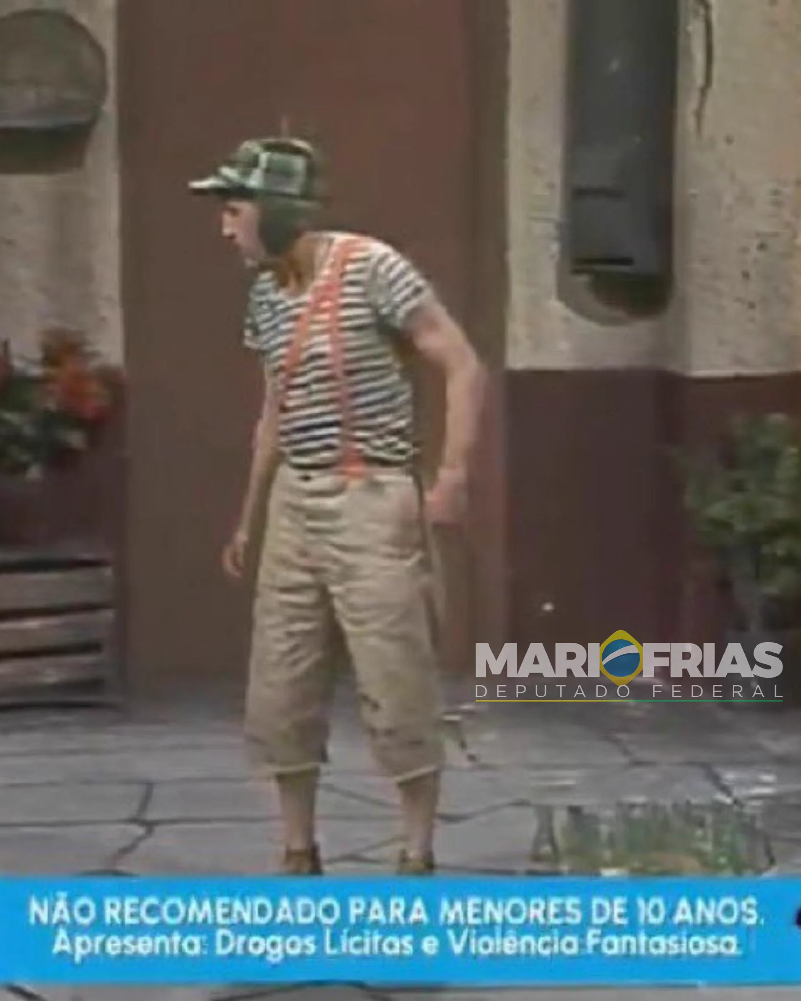 O Ministério da Justiça reclassificou Chaves e Chapolin. Chaves agora não é recomendado para menores de 10 anos, por conter drogas lícitas e violência fantasiosa.Já o Chapolin não é indicado para menores de 12 anos, por ter drogas lícitas e violência - sendo recomendada exibição após às 20h na TV aberta.A nova classificação foi publicada ontem no Diário Oficial da União.Falar em “violência fantasiosa” e “drogas lícitas” como justificativa é tratar o povo brasileiro como incapaz de discernir o que é entretenimento de qualidade e inofensivo.Enquanto o país enfrenta uma crise de violência real, com milhares de vidas ceifadas todos os anos, o governo prefere gastar tempo impondo censura em obras culturais que são patrimônio da nossa memória coletiva. Essa decisão é mais um exemplo do paternalismo estatal que tenta controlar até o que as famílias assistem em casa, desrespeitando nossa inteligência e autonomia.Essa decisão não é apenas absurda, é sintomática de um governo que prioriza a engenharia social sobre a proteção de sua população. É preciso rejeitar, com veemência, esse intervencionismo estatal mascarado de cuidado. Não aceitaremos a tutela ideológica sobre nossas memórias e valores!