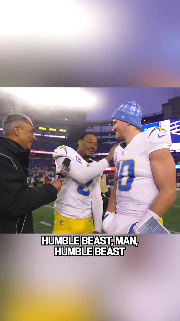 .@DerwinJames was more excited for Herbie than he was for himself 😂@wyche89 | @chargers https://t.co/TsbdgpajO1