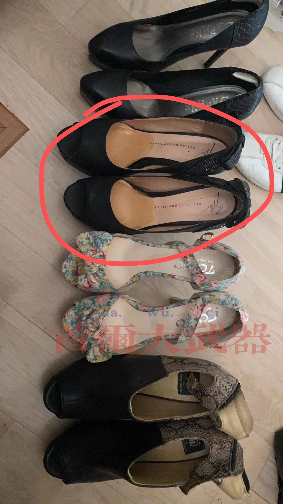 说到底我才是一直在这里没走开过的那个人吧这次也是一样 被男人伤了回来要加盟我的咖啡店主动问我 喜欢她穿哪双高跟鞋 见面我画了个圈 就屁颠屁颠穿着过来 让我操 https://t.co/SLxLC5hsv1