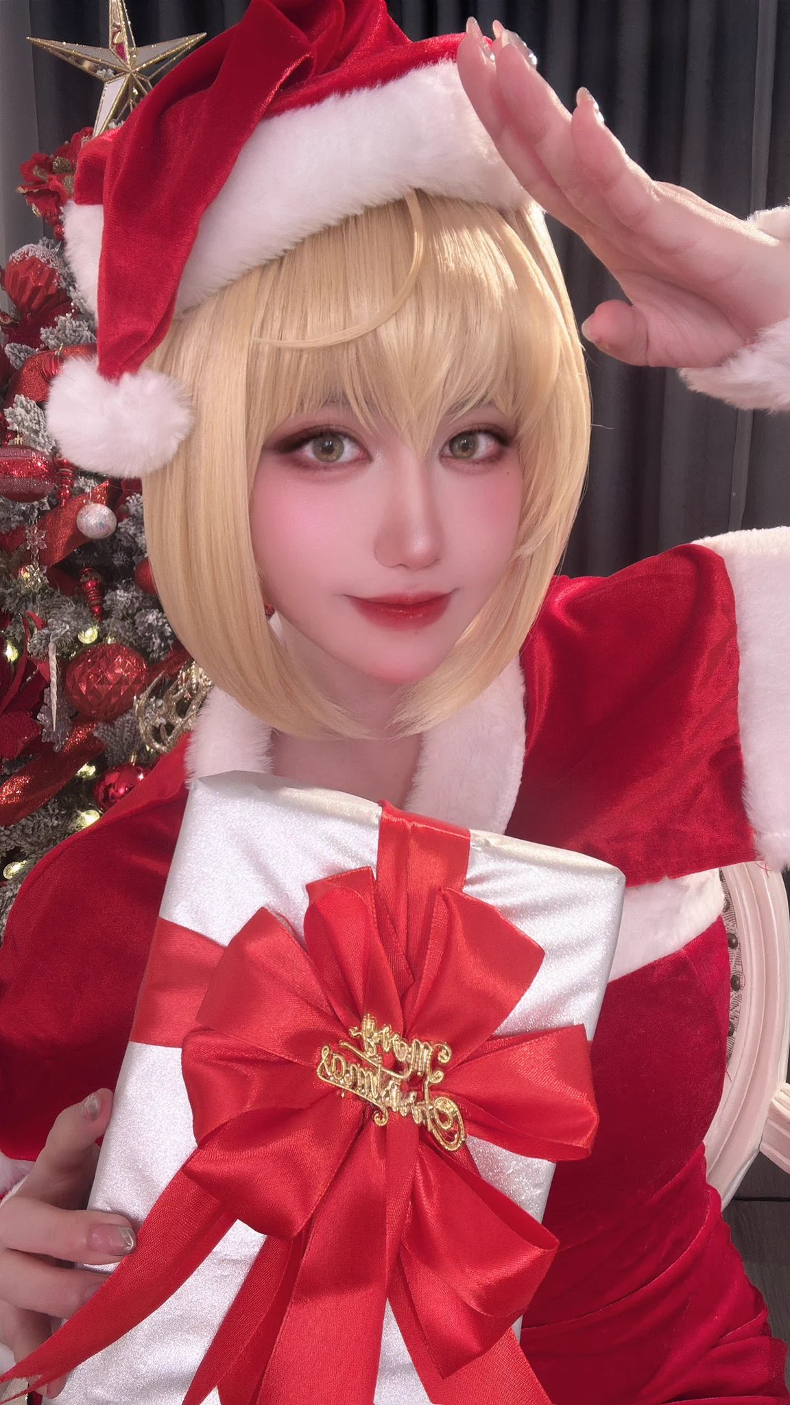 Padoru ...padoru? https://t.co/muUkGL6wp8