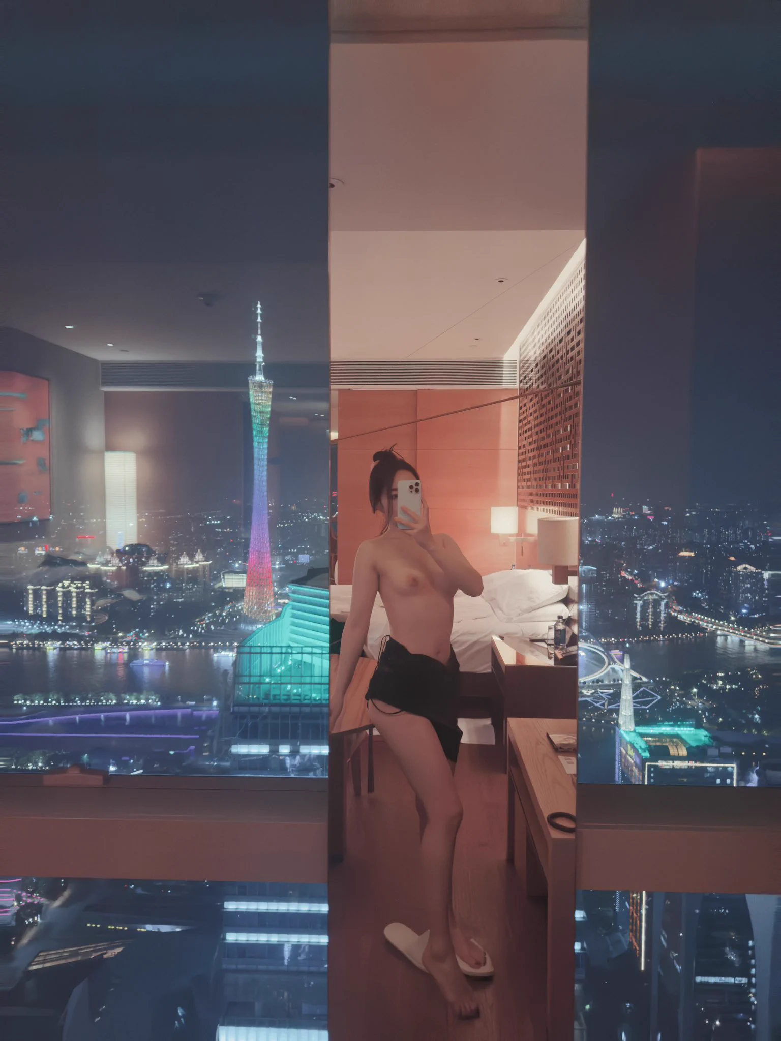 昨晚和🚪哥 对着廣州塔做 好浪漫呀@SexytoBaby @SexytoLady @SexytoDoll @SexytoGirl https://t.co/6qtkrYfwGx