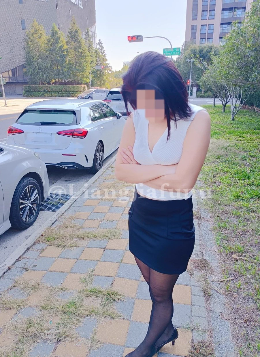 想看我掀衣服還掀裙子#良家婦女 https://t.co/7sd3RC7z1f