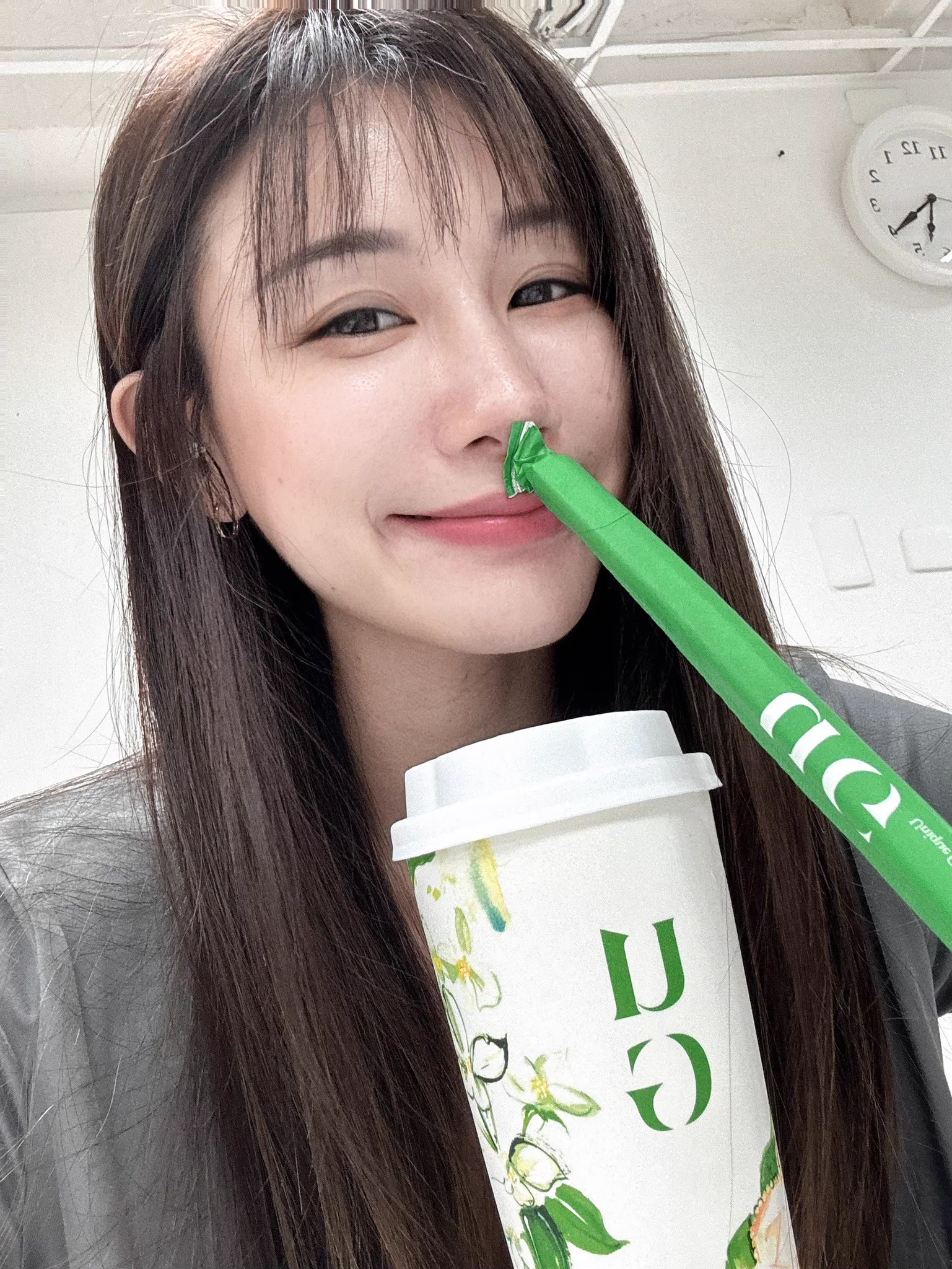 喝水都會胖的日子那我只好多喝飲料🧋#手搖控𝕁𝕍𝕀𝔻 🔍 𝕗𝕒𝕟𝕝𝕒𝕣𝕒𝟙𝟚𝟚𝟛 👇👇官方line在這👇👇https://t.co/JHpyc267YW要有禮貌跟我互動喔😊 https://t.co/b1S2vgiSf3