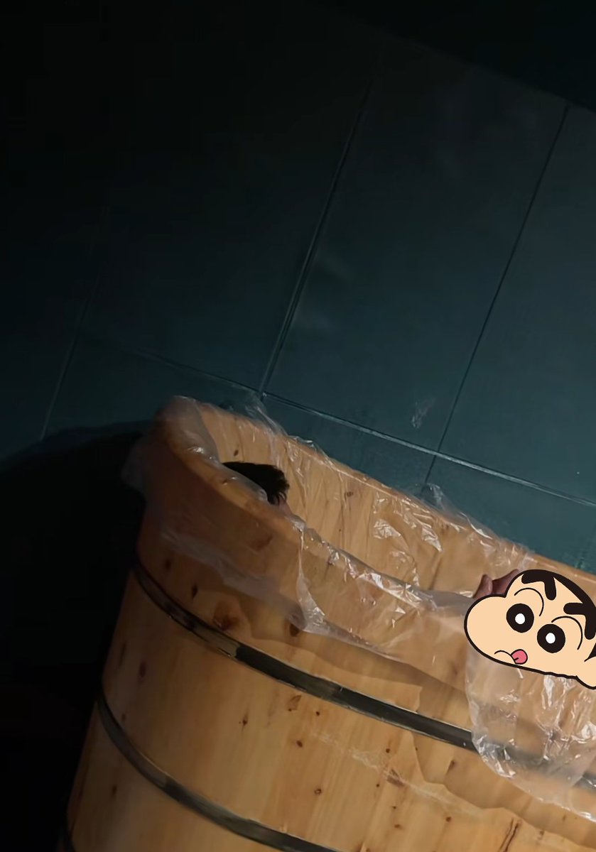 大 哥让我跟他一起洗 https://t.co/rPhoGlc5Qx