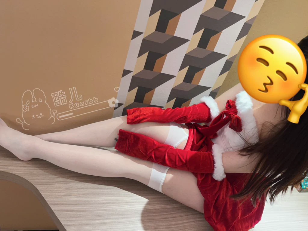 没人会透过白丝来研究你的文案💌@DaFoer_ @UeeTuip @Daguidiyi @UeeDok @Fojiangnice @UeeWhy #涞觅润丝 #明星同款 https://t.co/QUM68OF8IW