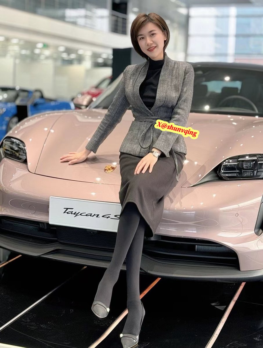 保时捷女销售气质不错！ https://t.co/1ROdXwTwAG