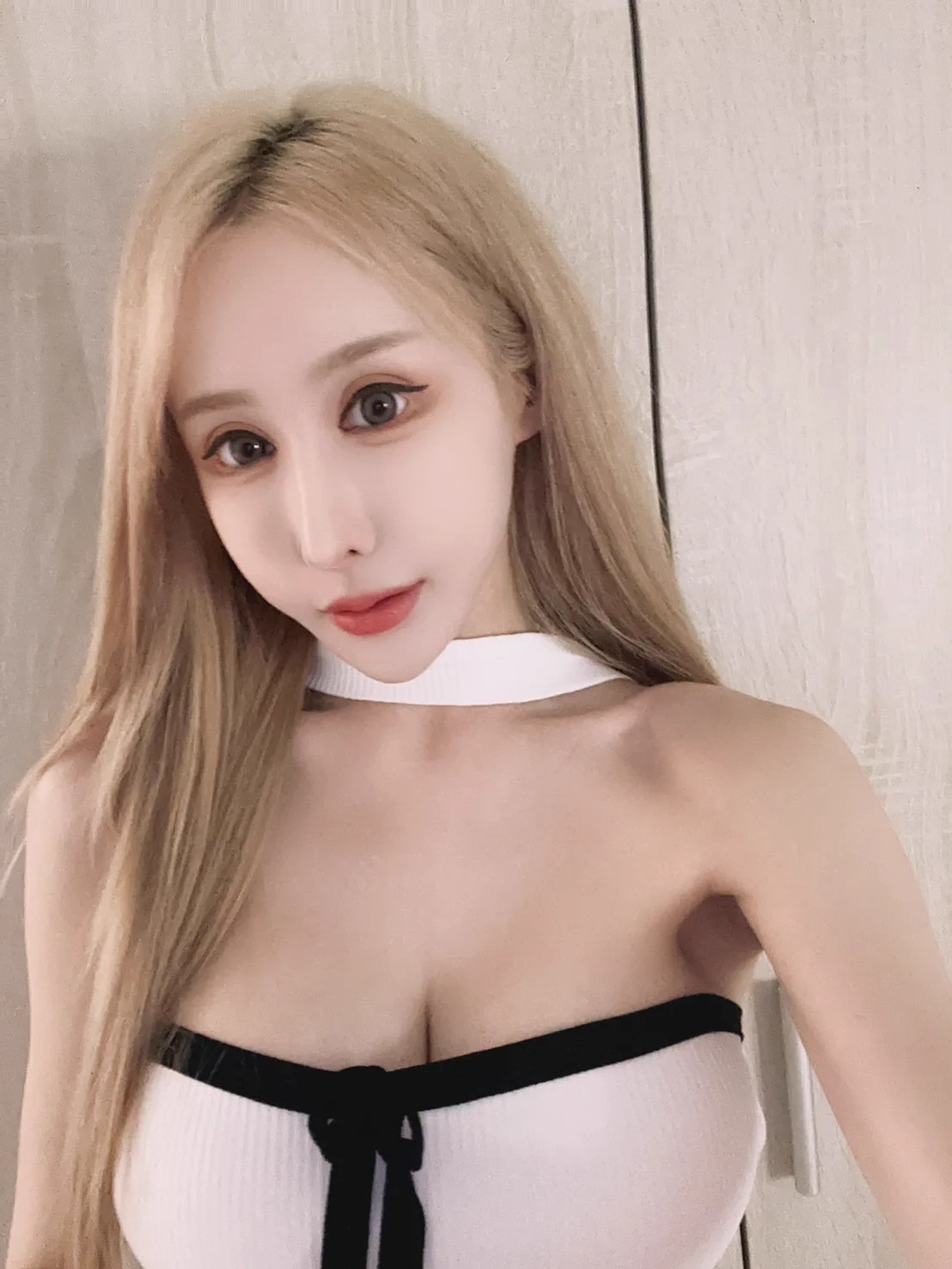總是期待有人對自己好有人要準備聖誕禮物給我嗎?🐰聊天https://t.co/TpV1bSCK8U https://t.co/9TCCTyTMIV