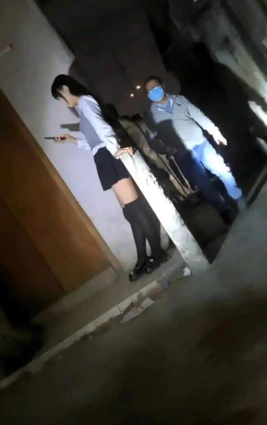 #站街 #珠海 珠海金湾区三灶鱼塘村到了牌坊往上面走，多逛二圈就有了，也可以问🐔头嫩妹在哪个位置 https://t.co/KrHHuFuQHJ