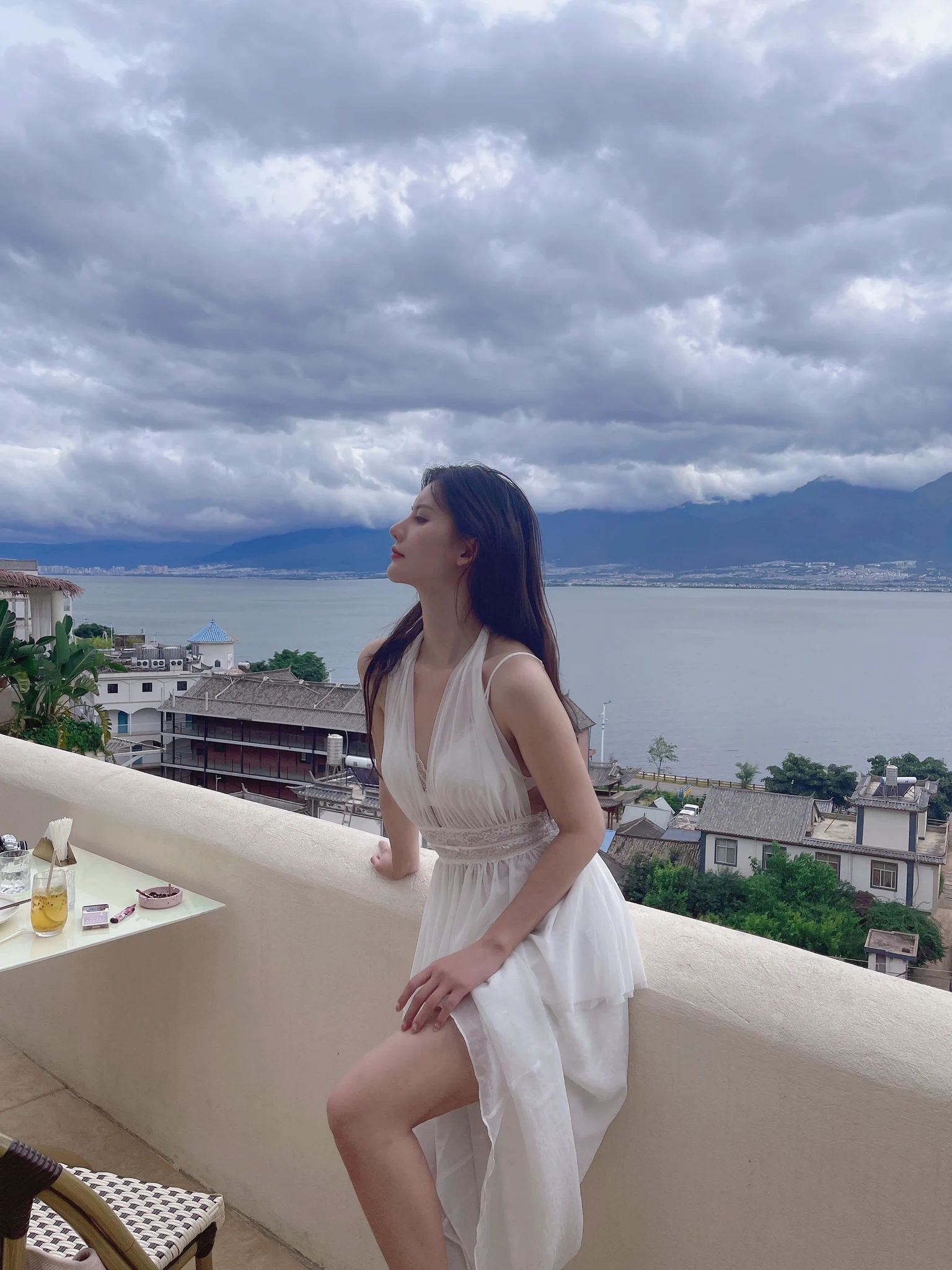 来偶遇我吧眼尖的已经看出来我在那里了💞#尤物 #御姐 #渔网袜 #极品反差 https://t.co/nYySBxbqsw