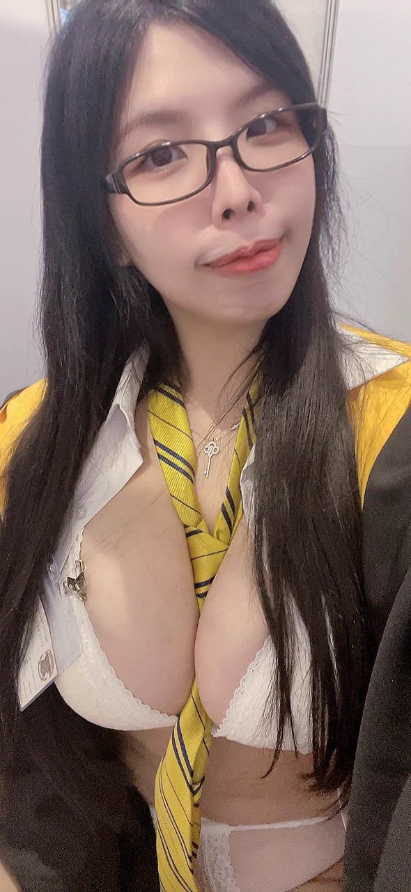 我在TSE 南港展覽館二館4樓來找我聊天❤️❤️ https://t.co/YiScKqputb