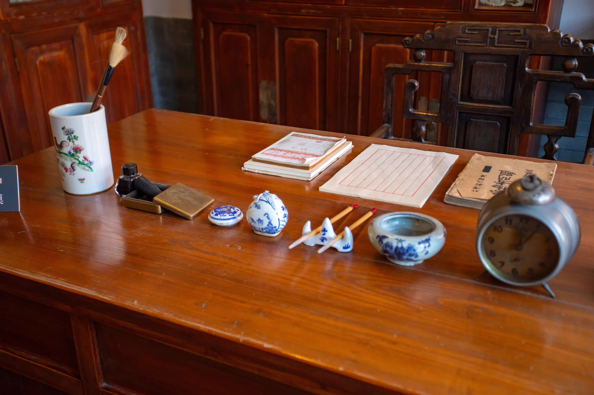 Li Dazhao's former residence, located in Wenhua #Hutong, Xicheng District, #Beijing, holds deep historical and cultural significance. The residence preserves traces of his life and historical relics, making it a key place to learn about his contributions and ideals. #VisitBeijing https://t.co/qFkjWQo9u1