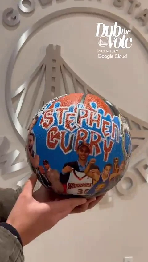 Stephen Curry: A living masterpiece turning the game into art.» https://t.co/UJvZISTyBR https://t.co/TQzaNBLUGj