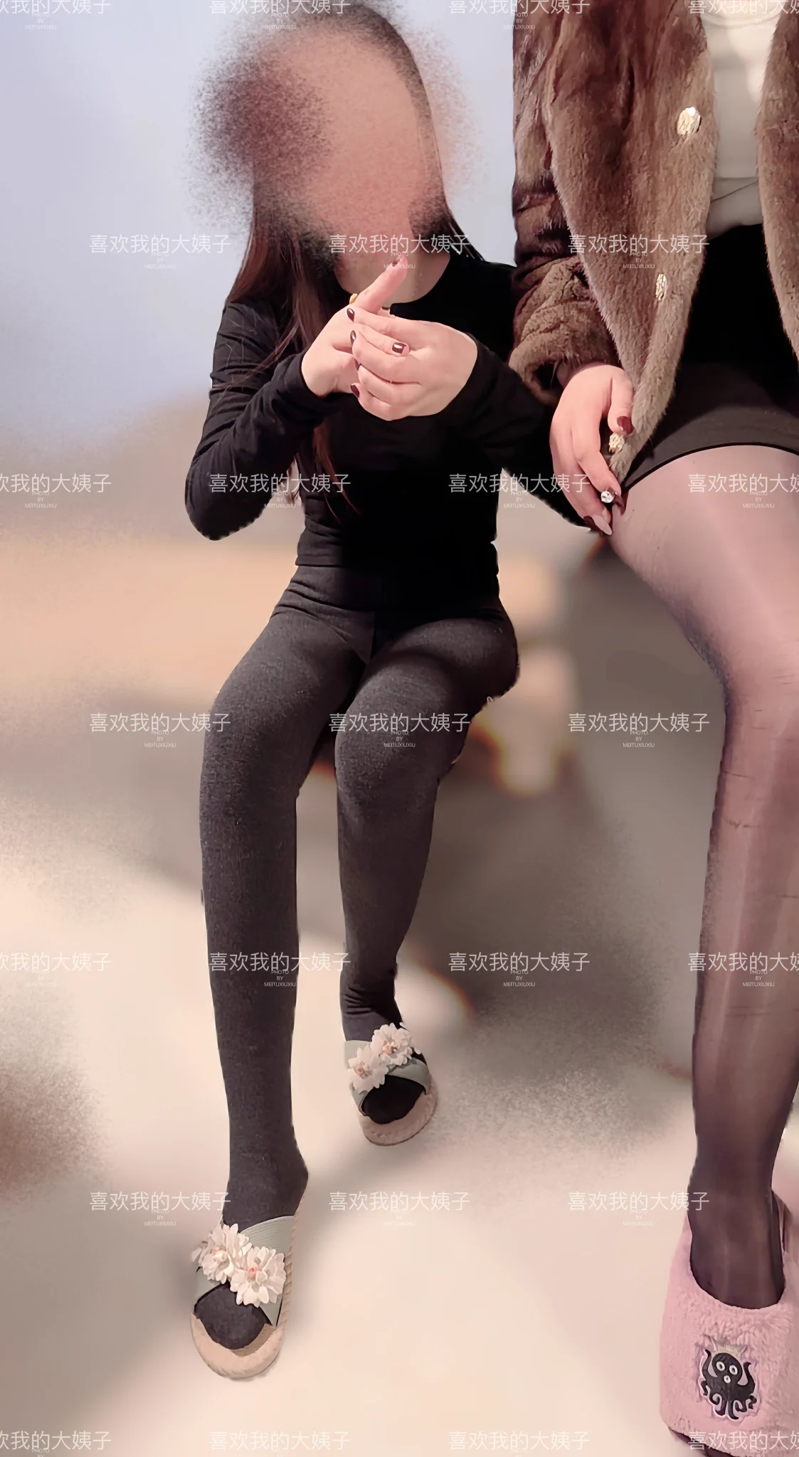 晚上好兄弟们，加班了刚到家姐妹俩聊天呢，随手拍拍，老婆做的饭，快做好了 https://t.co/DIFv4VzzKz