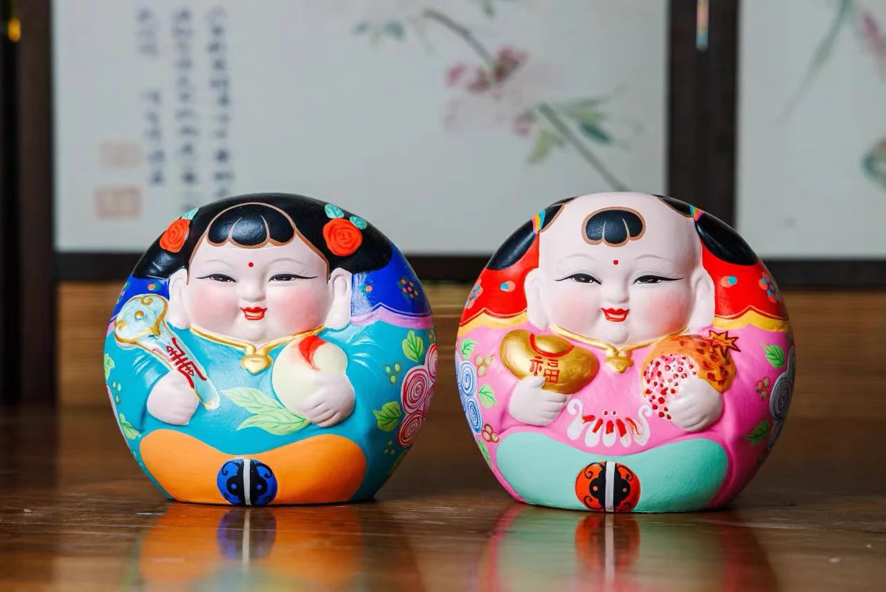 Upon learning that #Wuxi is one of the sub-venues for the 2025 @CCTV #SpringFestival Gala, locals are brimming with excitement that our intangible cultural heritage treasures💎 will garner global attention. Cultural gems such as elegant #Huishan clay figurines✨, delicate Wuxi xiaolongbao (steamed juicy meat buns)😋 and Wuxi silver white noodles🍜 are expected to catch the spotlight of the gala. Let's stay tuned for more updates!🥳🥳 #LiangxiCulture