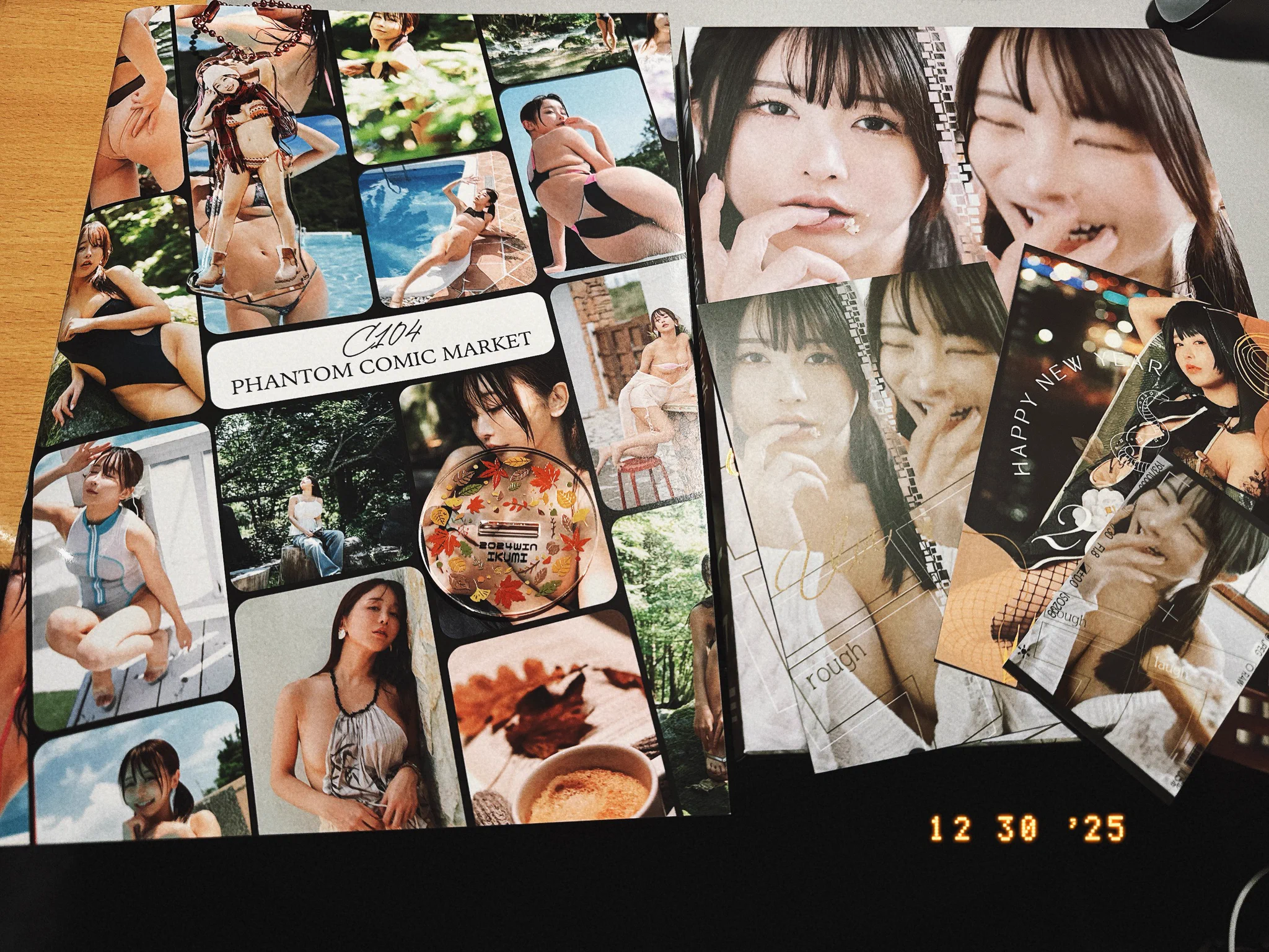いくみセット購入わず！！自宅にて見てるけどえ、待ってこのクオリティの凄すぎてヤバいw語彙力足らんくな、、る、、CD(某アイドルの)入ってたけど🤣夏コミの写真も迫力あって見応えあってすごいし、冬コミの完成度もすごい！てか写真最高すぎるんだが猿山さんってあの秀人さん！？#コミケ105 https://t.co/8Duh2dvcQD