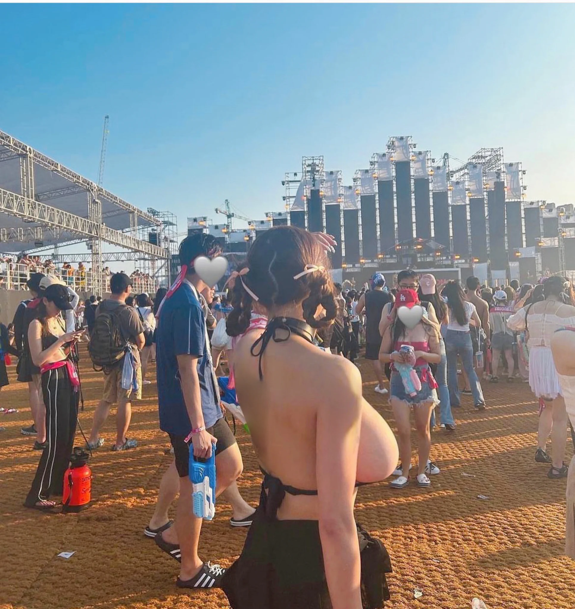 年末LIVEでド派手に優勝 https://t.co/OeUwQJXXsZ
