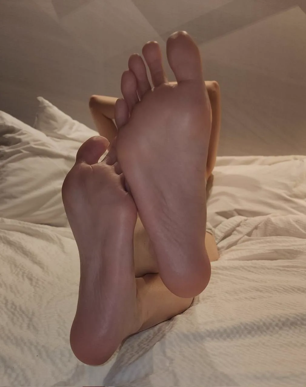 听说凭借足底的舒展程度，就能看出来我是不是已经满足了…真的假的？？ https://t.co/qkUOdwDxKb