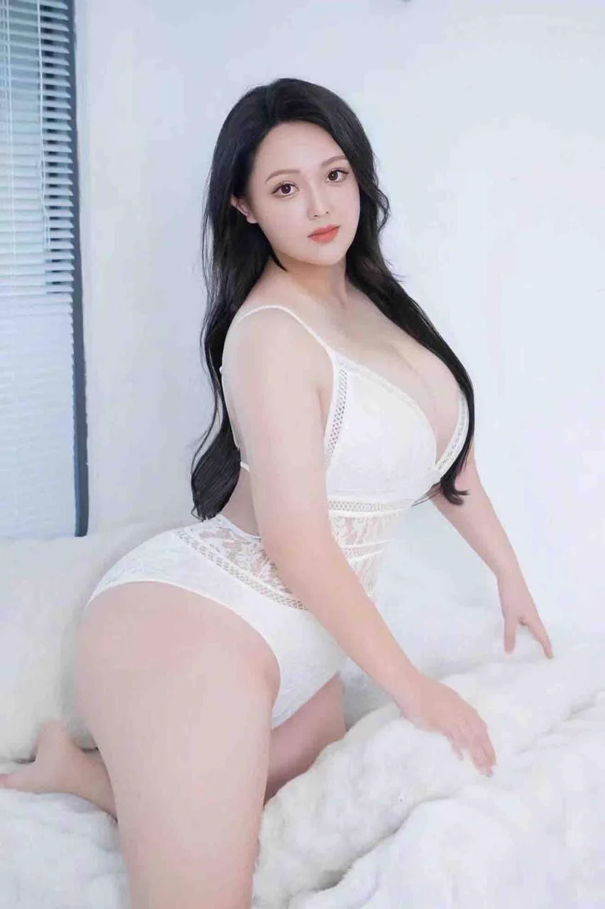广州卡戴珊 大屁股广州第一大屁股 👉🏽👉🏽👉🏽👉🏽👉🏽👉🏽大F👙175，电动肉臀，超绝快感兼职大码模特，肉盾女王，中国版卡戴珊巨臀  【喜瘦乎扰】   • 𝐇𝐞𝐢𝐠𝐡𝐭身高：175   • 𝐖𝐞𝐢𝐠𝐡𝐭体重：70kg   •Bust 胸围：F（天然）   ·Hip 臀围： 118电臀 🍑 抖臀🍑 fw极其好评  ·皮肤白皙 https://t.co/IaeVW5KwRw