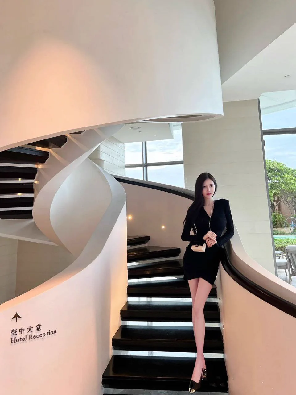 #上海李雨霏🏨 本人净180d W起 皮肤白皙  身材高挑  可御可纯 配合度高  不催不事  欢迎合作万人交流群 https://t.co/GptpXxwDwm https://t.co/FxiQLevTge