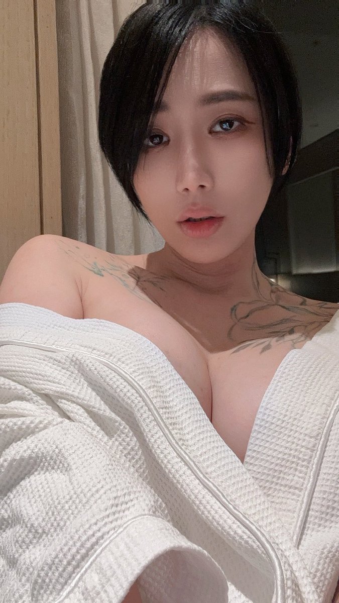 冷冷的泡溫泉 熱熱的吃蛋蛋🥵 https://t.co/5l6sTFcoxP