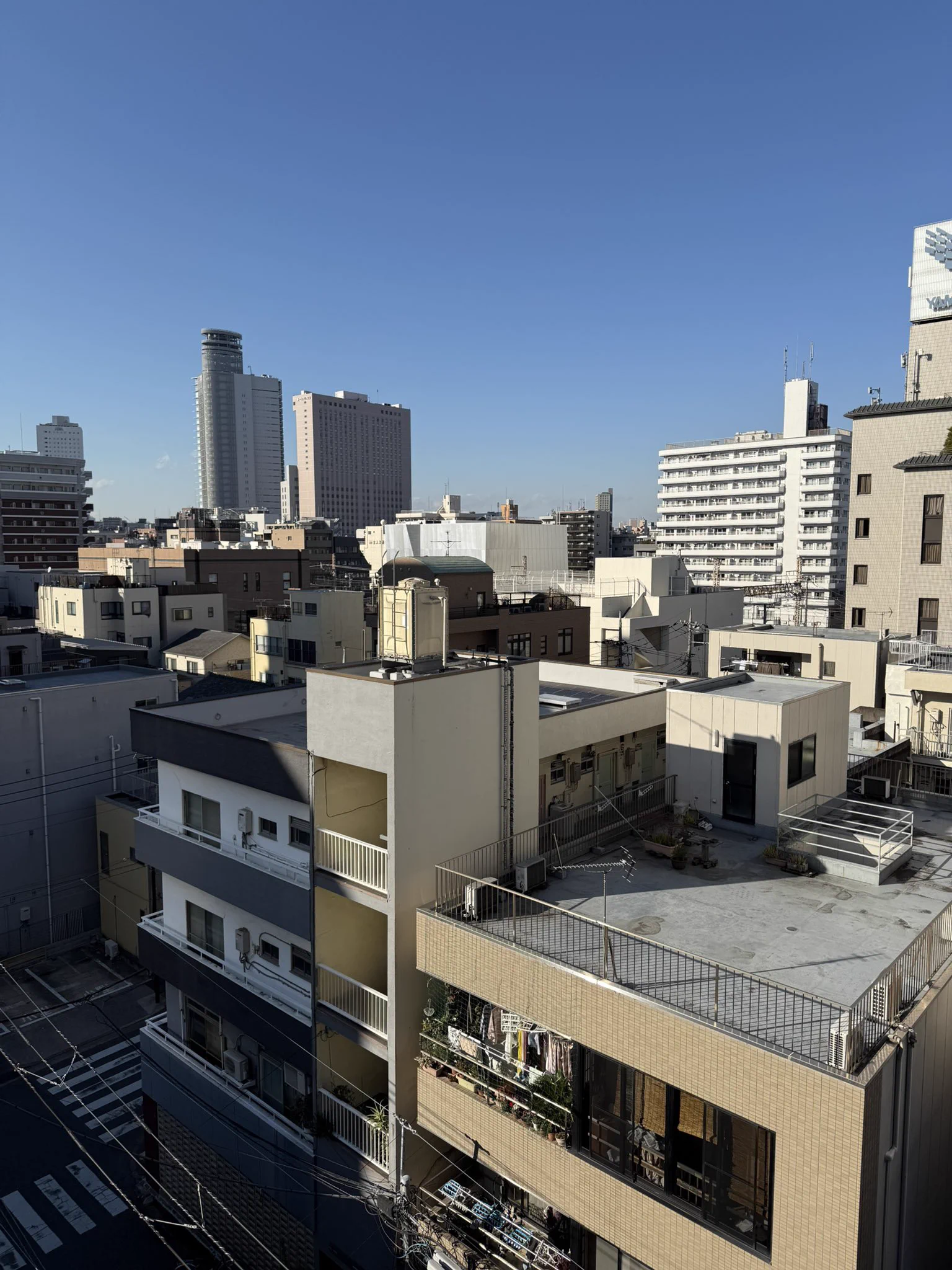 在东京终于顺利住下来（旅游），上午因为工行的卡在atm了无用法所以在机场卡了很久，明明落地之前已经做了很多准备，落地以后还是总是出现这样那样的问题。除了要走的路实在太多以外还是很不错的地方！祝自己玩得开心。 https://t.co/uS9JWQVKFF