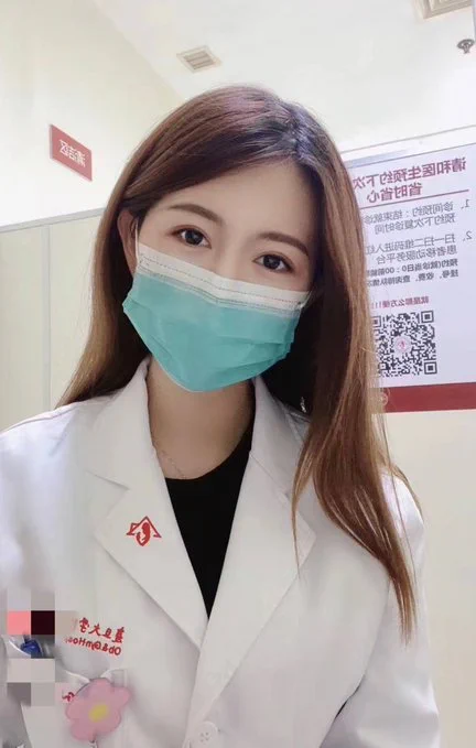 往年的跨年夜很无聊，但是在今年，终于可以打响人生中第一次跨年炮了…不过这次的单男第一次约，我也不知道靠不靠谱，希望一切顺遂，呆会给你们发视频～ https://t.co/zCHFDMM48E