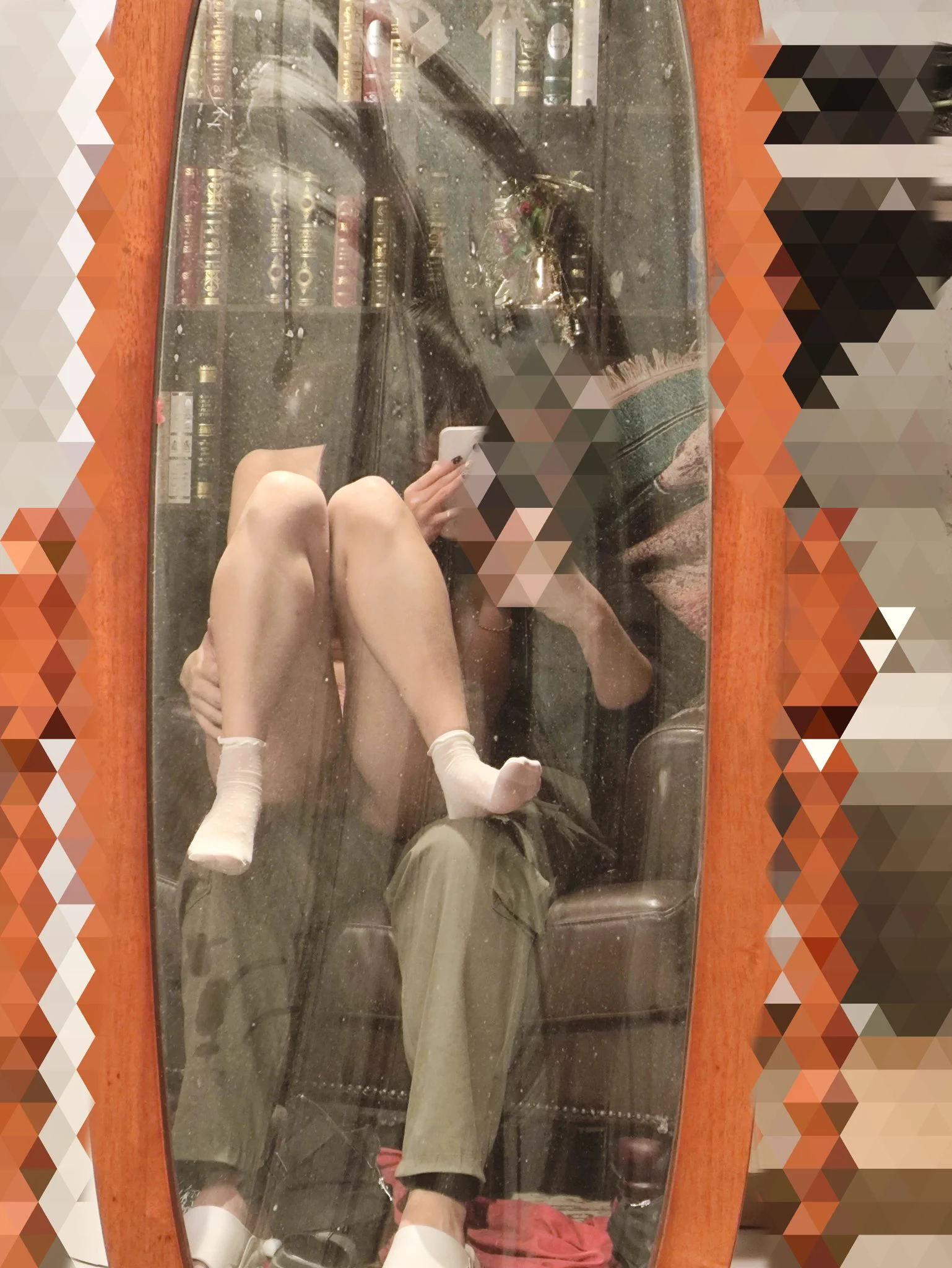 跨年跨到摄影师腿上了，下一步该怎么做啊兄弟们，在线等，急……摄影：@_Fengshao 感谢@xyberdolls @xybereum @xyberlabs https://t.co/MACnQyEsnL