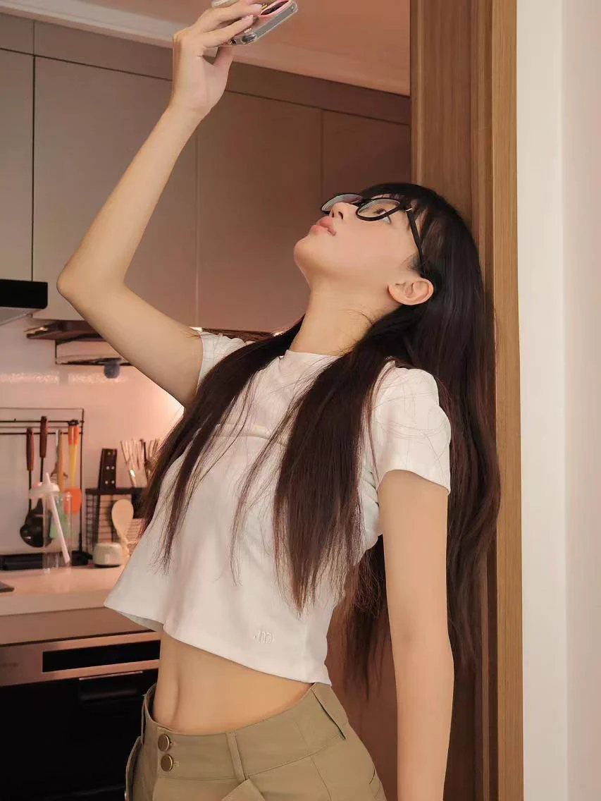 #深圳 栀虞童颜巨汝.❺.𝑤.  网红美妆博主 短期停留一本在读大学生 学生证可查• 𝐇𝐞𝐢𝐠𝐡𝐭身高/168• 𝐖𝐞𝐢𝐠𝐡𝐭体重/99• 𝐁𝐮𝐬𝐭胸围/ D 🍑臀• 𝐀𝐠𝐞年龄/19联系方式备注Zfb口令🧧88加qq: 3948533179全国海选群：https://t.co/TFhjE4obi6@MeiRiDaZuoZhan https://t.co/gfyzJlq0vl