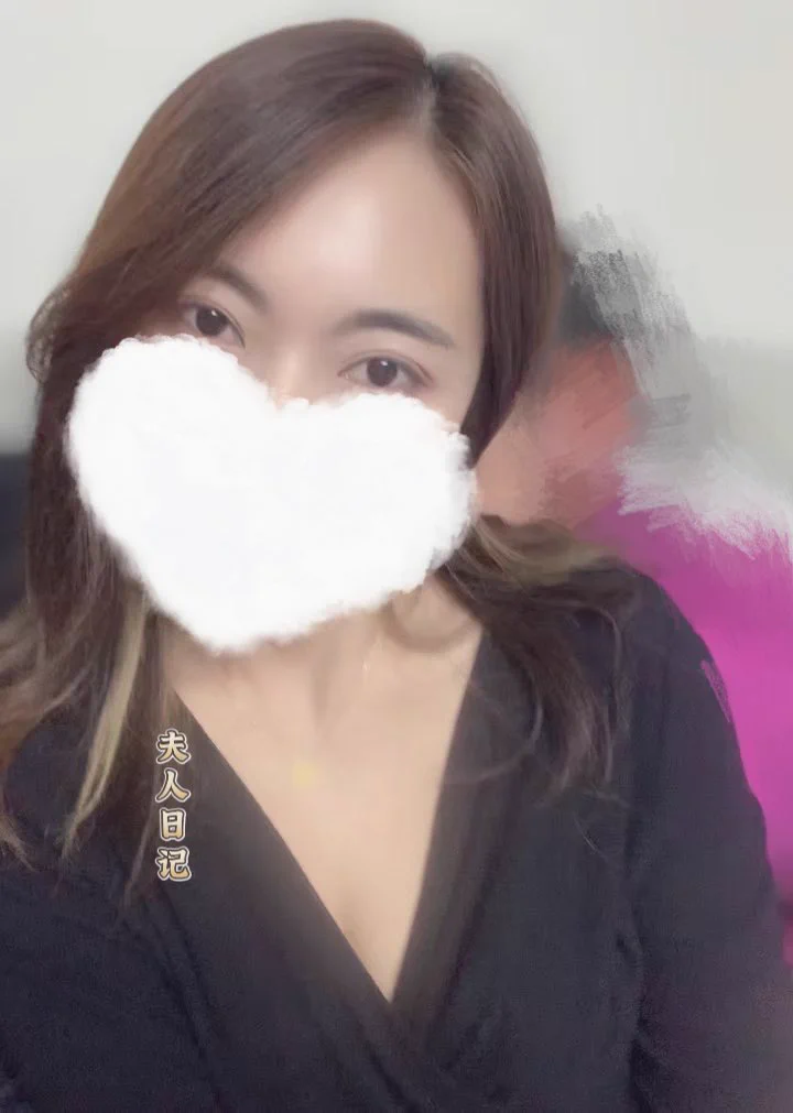 你们嫂子满满的人妻感 而且近期感觉她欲望很强越发感觉满足不了了中年男人真的需要帮手 😂 https://t.co/xLUpw4SYIf