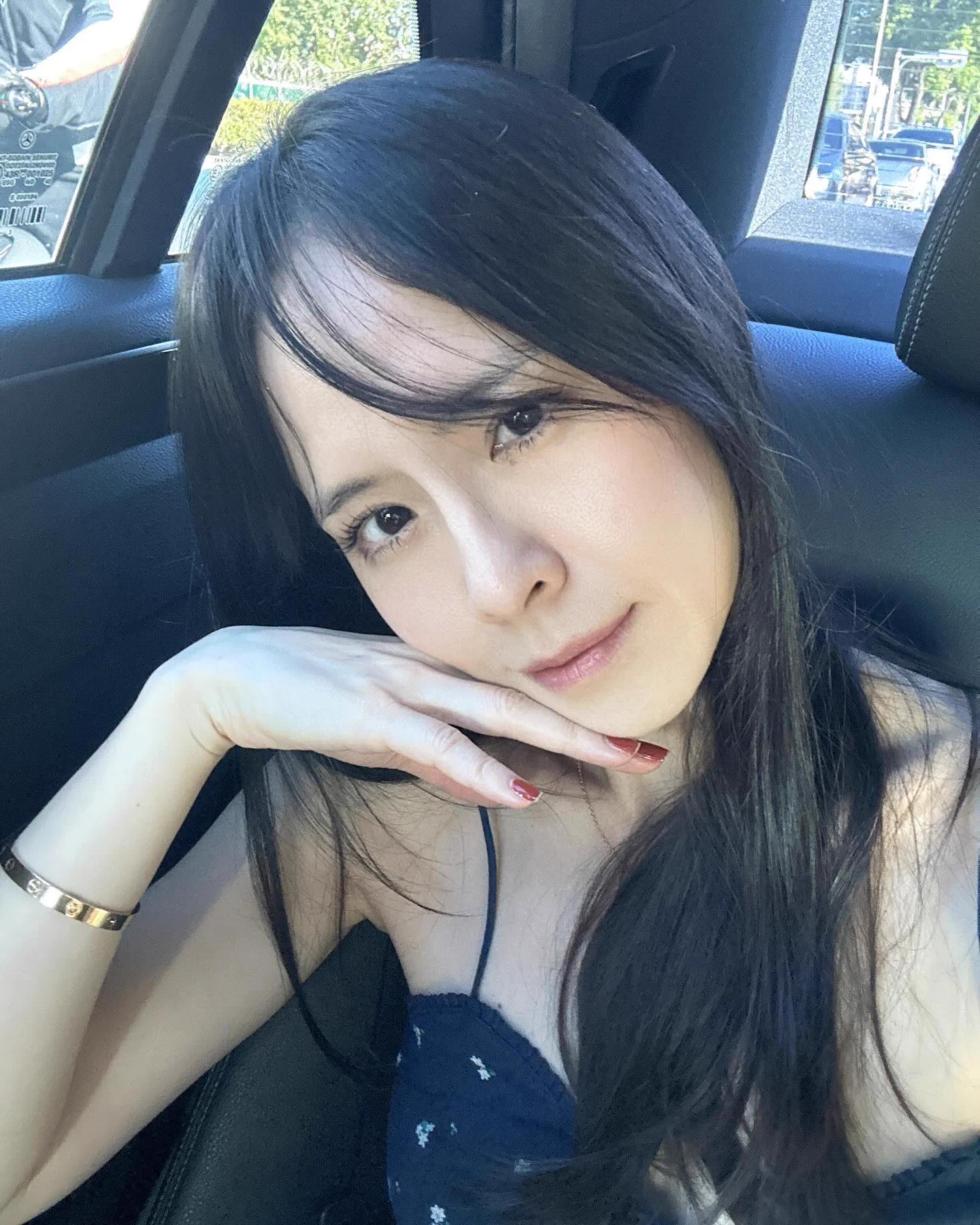 好久没车震了，有点想念那刺激了，今天想约个粉丝线下车震有报名的吗？报名的私信我哦，名额先到先得！🥰嗯，只要想想那刺激感，内裤都湿湿的了 https://t.co/eXF94em4ue