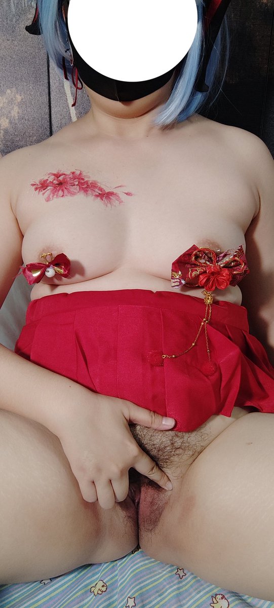 希望大家新的一年有操不完的b
@0xnmhs 
@cxb2b
@Xzhibb
#Crypto嫩妹会所 https://t.co/ETmZq3FgBS