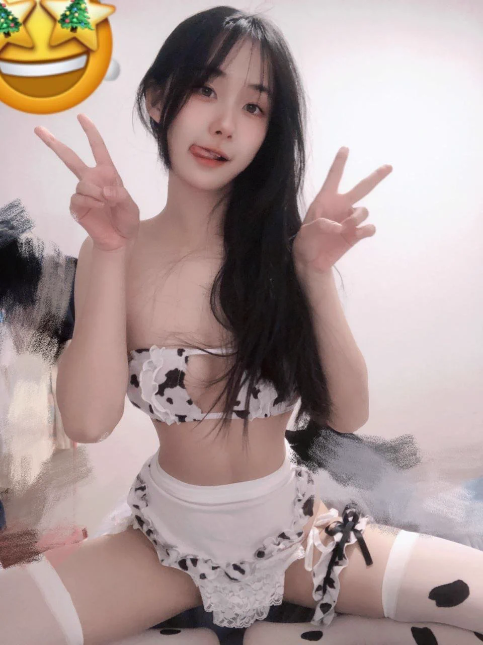 纯欲骚母狗，皮肤超好，白白嫩嫩的，大奶萌妹，被口爆，颜射，射的头发上到处都是，叫床好听、骚逼都操卷边了 （照片98张，视频42段）完整超精品合集完整版主页提取 https://t.co/fRKqWzFvsY