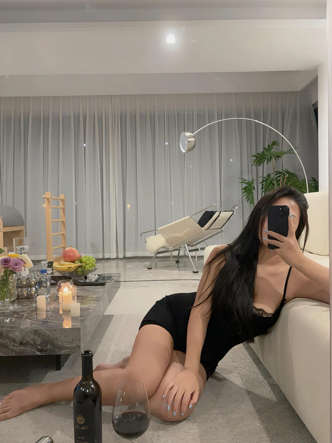 周末在家微醺后的快乐谁懂周五的晚上喝到晕乎乎 躺进被窝里 第二天睡到自然醒 女孩子的快乐就这样简单（我喝多可能会给我发私信的人送福利） https://t.co/05m5rDHK33