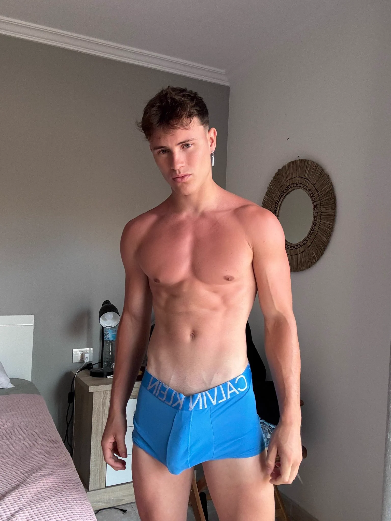 Is blue my colour ? 😋 https://t.co/IAzaAkjbAX