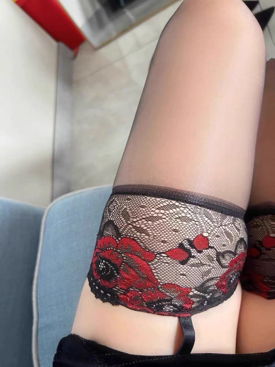 新買的絲襪你們覺得怎麽樣 https://t.co/wDJJPBTqKF