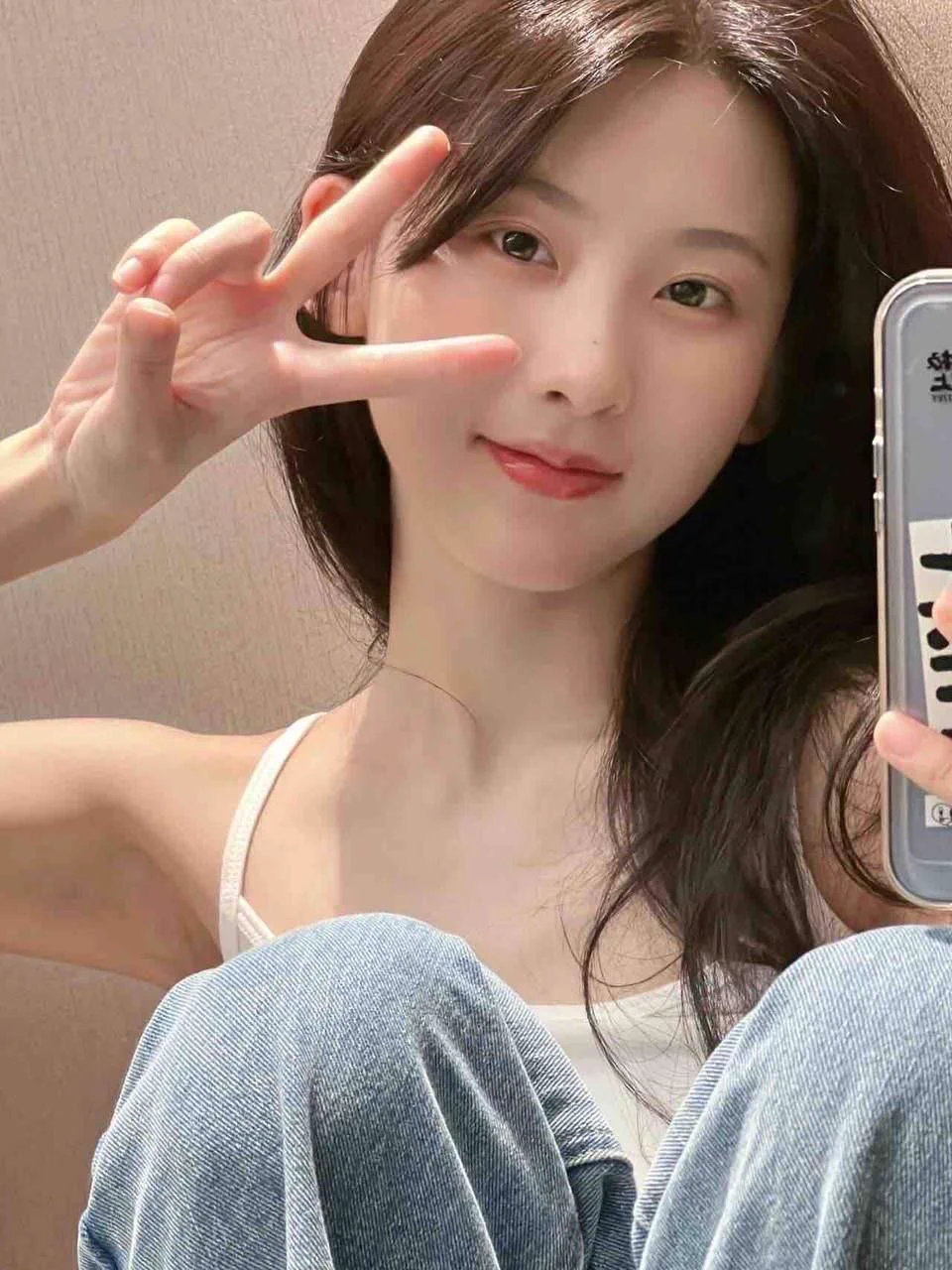 #北京 🦜极品高颜值白小纯🉑素颜见客🫶🏻聪明伶俐可👀中传学生证 BJ本地可见面👯‍♀️05年170C+ 清纯类型天花板🐧：1281079839微：yelangman67电报看图交流反馈群https://t.co/80IfE7zzjl https://t.co/6o6xUwICrG